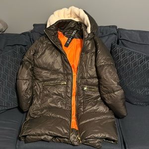 Used Kendall and Kylie women’s coat size large in great condition